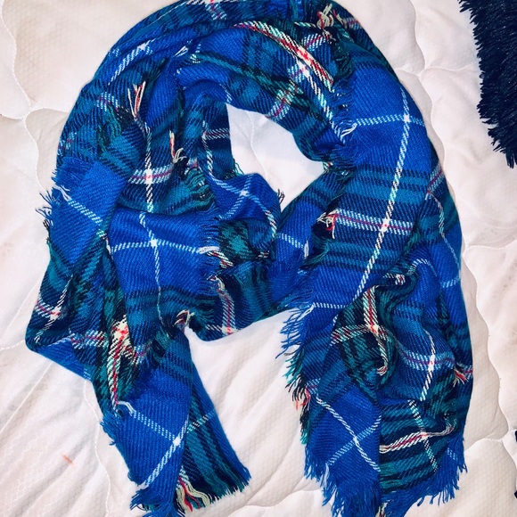 Accessories - Very warm and massive blue scarf